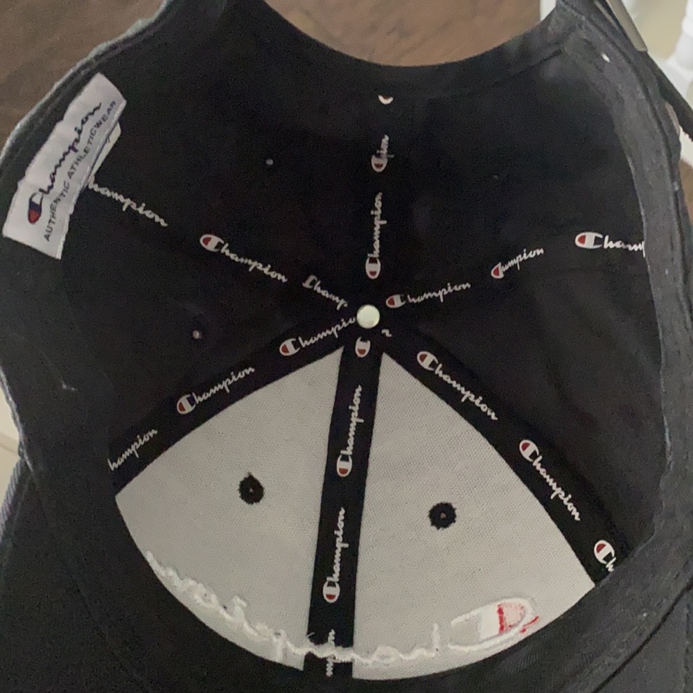 Black champion hat - Picture 2 of 4